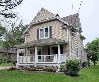 504 Illinois St, Oregon, IL 61061