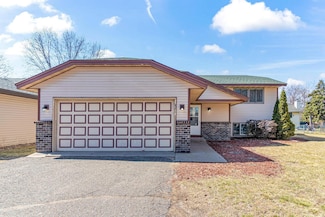 3245 Marlin Ave, Saint Paul, MN 55127
