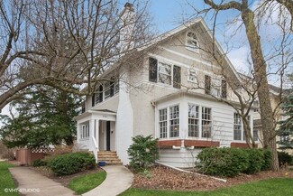 2761 Woodbine Ave, Evanston, IL 60201