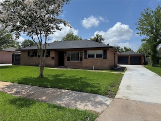 4203 Ebbtide Dr, Houston, TX 77045