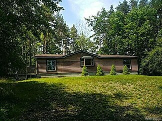 6769 Cross Rd, Springville, NY 14141