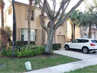 10710 NW 12th Dr, Plantation, FL 33322