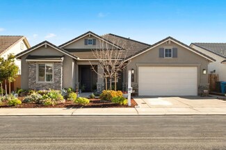 1471 Azalea Ct, Hollister, CA 95023
