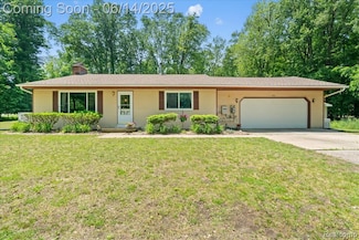 956 Chickasaw Dr, Mason, MI 48854