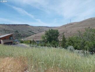 502 Gray Eagle Rd, Maupin, OR 97037