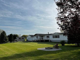 68 Four Winds Ln, North Hero, VT 05474