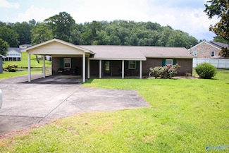 5973 Peninsula Pt, Gadsden, AL 35907