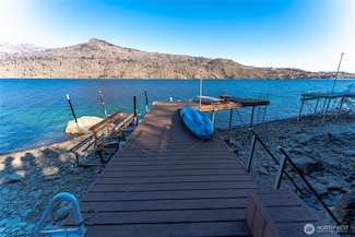15137 S Lakeshore Rd, Chelan, WA 98816