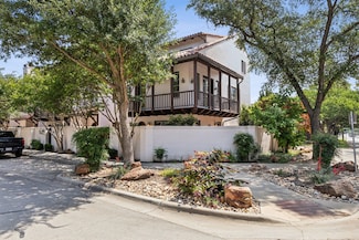 275 Casa Blanca Ave, Fort Worth, TX 76107
