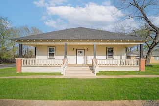 1104 N Bolivar St, Marshall, TX 75670