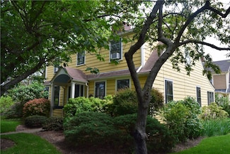 150 Fowler Ave, Pawtucket, RI 02860