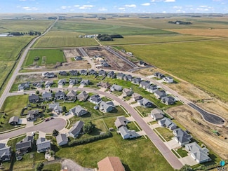 907 Sunset St, Valley Springs, SD 57068
