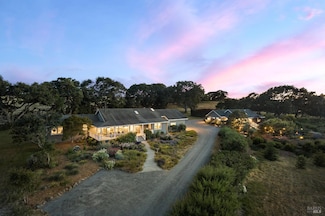 6033 Volkerts Rd, Sebastopol, CA 95472