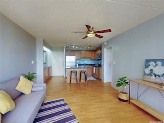 98-402 Koauka Loop Unit 2409, Aiea, HI 96701