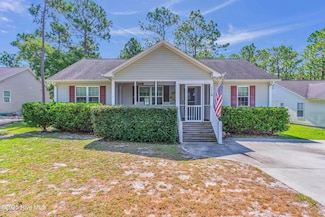 584 Prospect Rd, Southport, NC 28461