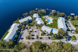 105 River Bend Ct Unit A, Welaka, FL 32193