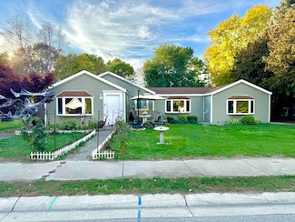 1719 Maplehurst Ave, Mishawaka, IN 46545