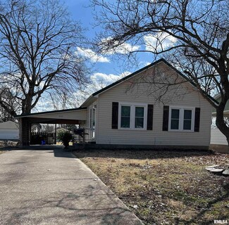 2135 Clay St, Murphysboro, IL 62966
