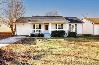 528 Jennings Farm Rd, Fayetteville, NC 28314