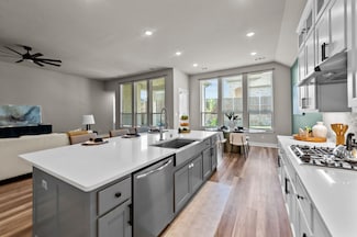 1109 Claiborne Dr, Aubrey, TX 76227