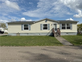 1306 Duchess Ln, Alden, NY 14004