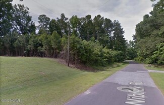 63 Niblick Rd, Grifton, NC 28530