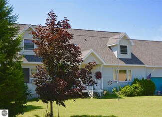 675 N Eagle Hwy, Lake Leelanau, MI 49653