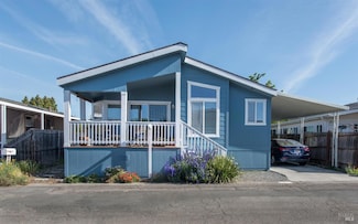 171 Leisure Park Cir, Santa Rosa, CA 95401