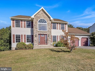 83 Kelsey Dr, Schuylkill Haven, PA 17972