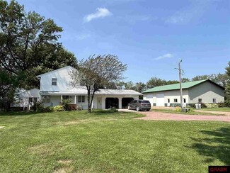 32395 640th Ave, Butterfield, MN 56120