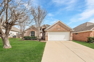 8205 Cedarcrest Ln, Fort Worth, TX 76123