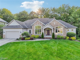 6686 Brandamore Ct, Solon, OH 44139