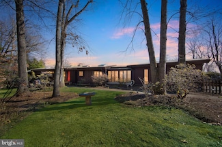 1737 N Forge Mountain Dr, Phoenixville, PA 19460