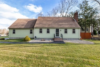 132 Salisbury St, Holden, MA 01520