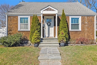 34 Walter St, Barrington, RI 02806