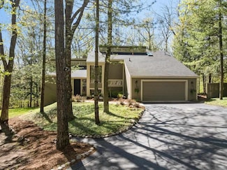 2018 Greenbriar Terrace, Harbor Springs, MI 49740