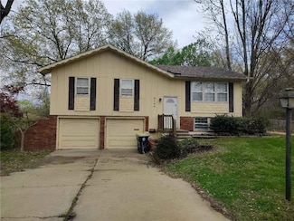 5123 Overton Cir, Kansas City, MO 64133