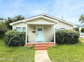 621 N 11th St, Wilmington, NC 28401