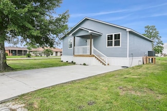 1400 Golden St, Port Arthur, TX 77640