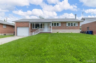 1220 Spring Valley Dr, Florissant, MO 63033