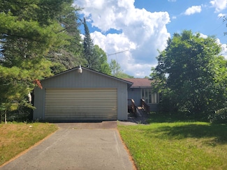 101 Starwood Ct, Prudenville, MI 48651