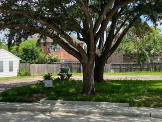 5506 Evergreen St, Houston, TX 77081