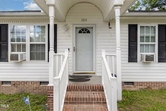 205 Person St, Oxford, NC 27565