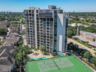 1111 Bering Dr Unit 501, Houston, TX 77057