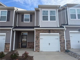 1563 Amberview Ln, Kernersville, NC 27284