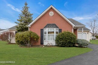 46 Edgeware Close Unit 1000, Freehold, NJ 07728