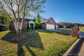 1909 Waterford Ave, Ada, OK 74820