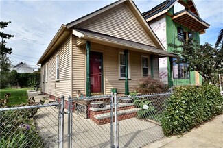 1268 W 67th St, Cleveland, OH 44102
