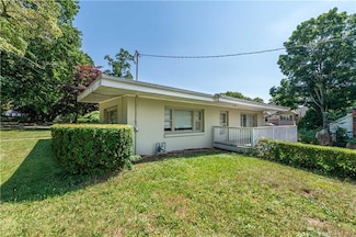 89 Rockwell St, Norwich, CT 06360