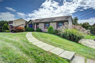 30 Ross Hollow Rd, Pittsburgh, PA 15239
